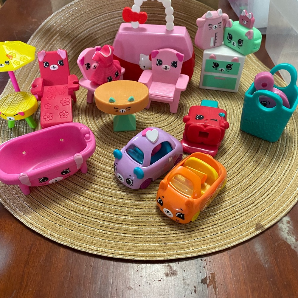 McDonald’s Shopkins toy lot